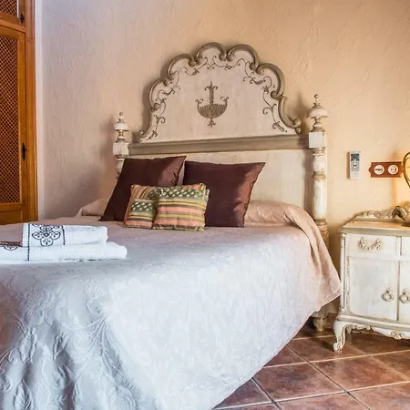 Alzina Villa: Tranquil Retreat With Pool Near Palma Bunyola