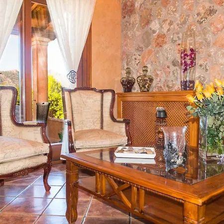 Alzina Villa: Tranquil Retreat With Pool Near Palma *