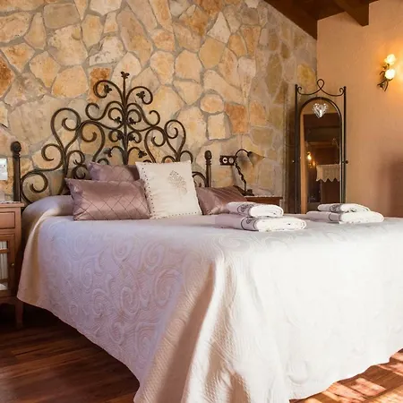 Villa Alzina Villa: Tranquil Retreat With Pool Near Palma *