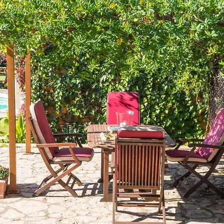 Alzina Villa: Tranquil Retreat With Pool Near Palma Villa *