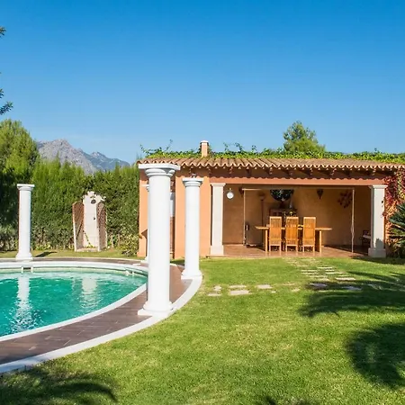 Alzina Villa: Tranquil Retreat With Pool Near Palma Villa *