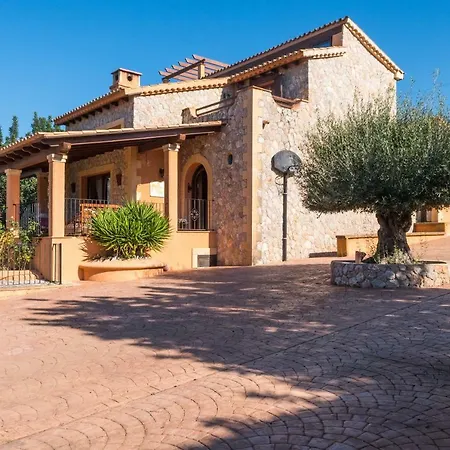 Alzina Villa: Tranquil Retreat With Pool Near Palma *