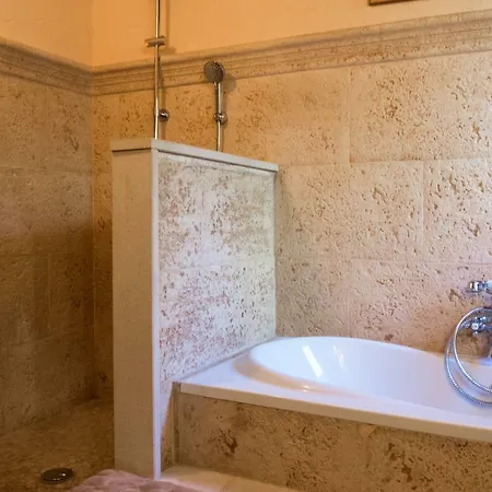Alzina Villa: Tranquil Retreat With Pool Near Palma Villa