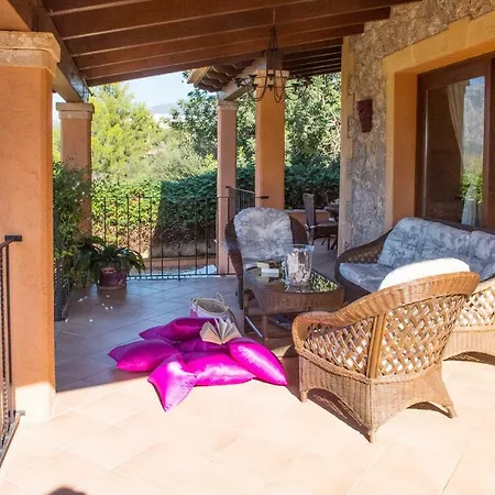 Alzina Villa: Tranquil Retreat With Pool Near Palma Villa *